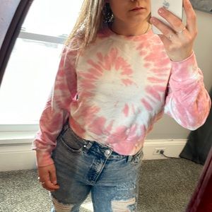 Medium pink and white crop top tie-dye shirt